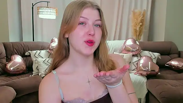 Stella Light online show from February 18, 2026, 4:21 am