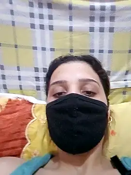 SandyAmr online show from November 2, 2025, 7:46 am