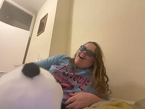 Scarletcum22 online show from February 4, 2026, 9:10 pm