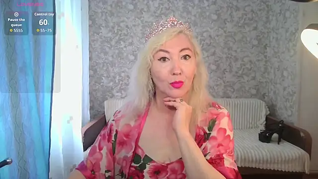 LadyKriss online show from July 16, 2026, 4:31 am