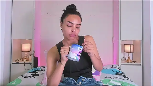 Blackywhiite online show from December 19, 2025, 5:43 am