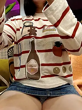 Mina-02 online show from December 3, 2025, 10:47 am