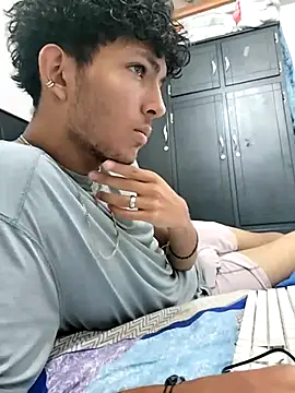 LyliaWood online show from October 26, 2025, 9:04 pm