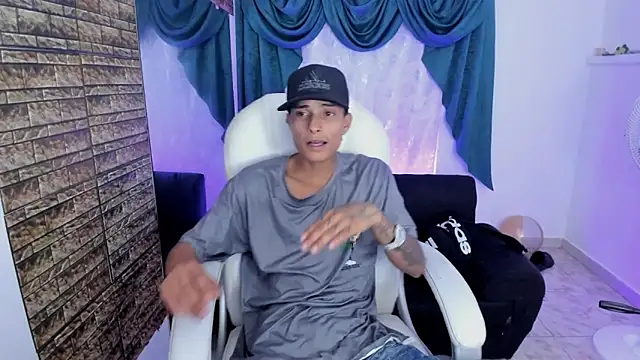 paul booy online show from November 22, 2025, 4:44 am