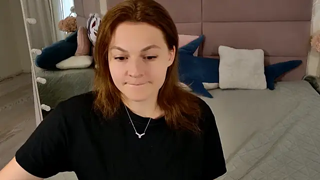 KirraMoss online show from July 3, 2026, 9:38 am