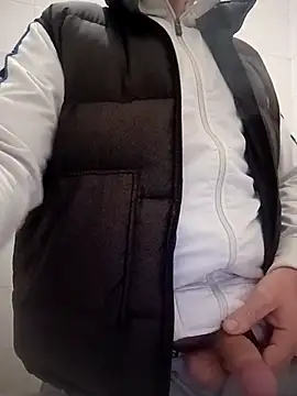 Romaeterna  online show from December 19, 2025, 8:11 pm