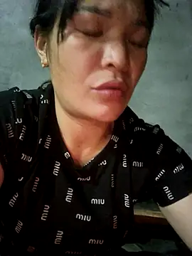 chipu06 online show from December 3, 2025, 11:09 am