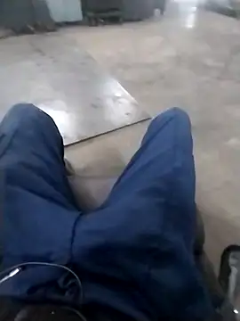 loVbRo1 online show from November 20, 2025, 12:33 am