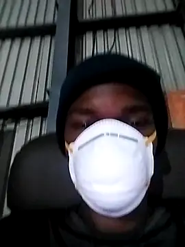 loVbRo1 online show from November 14, 2025, 6:33 pm