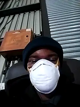 loVbRo1 online show from November 6, 2025, 6:45 pm