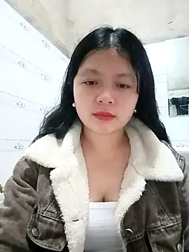 lisa-bae00 online show from March 9, 2026, 12:09 pm