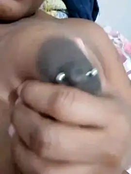 Jennyy31 online show from November 16, 2025, 4:56 pm