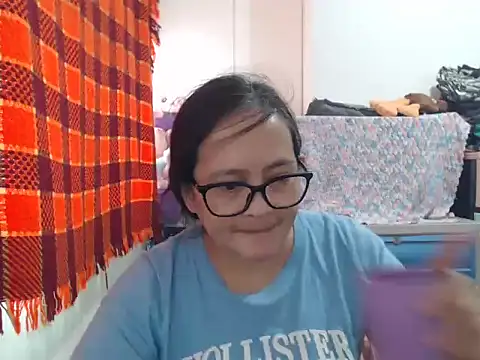 Kinkybela2025 online show from February 19, 2026, 4:09 am