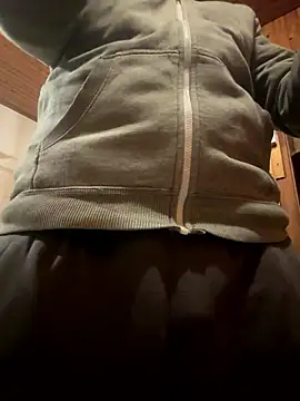 Snapshot of bart98geil chatting on January 12, 2026, 11:31 pm bart98geil online show from January 12, 2026, 11:31 pm