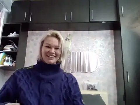 Zeralinn online show from February 12, 2026, 2:28 pm