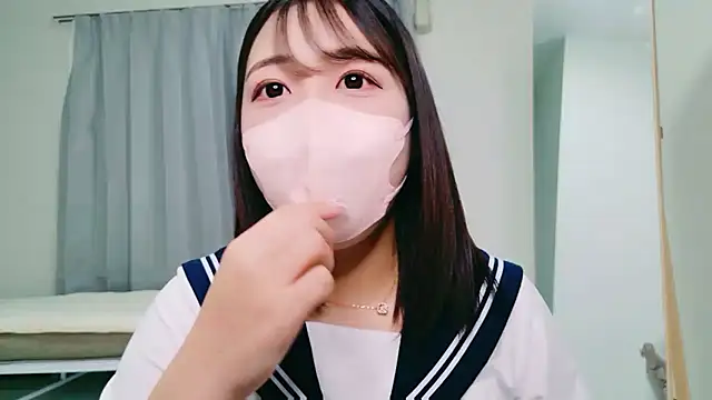 yui chan00 online show from April 7, 2026, 6:59 am