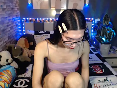 Snapshot of HotNathalie6900 chatting on February 23, 2026, 1:44 pm HotNathalie6900 online show from February 23, 2026, 1:44 pm