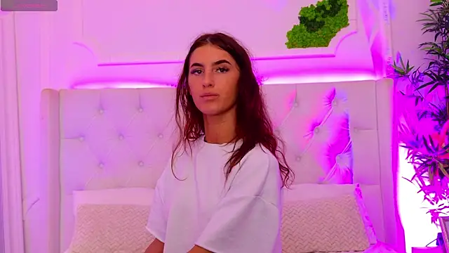 ElisaCharm online show from June 24, 2026, 4:11 am