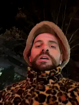 lazzzz09 online show from December 20, 2025, 5:16 pm