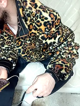 lazzzz09 online show from November 15, 2025, 10:14 pm