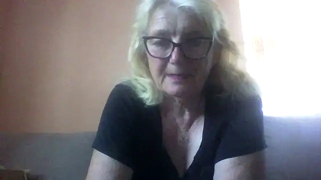 AmyLove353 online show from June 27, 2026, 3:34 am