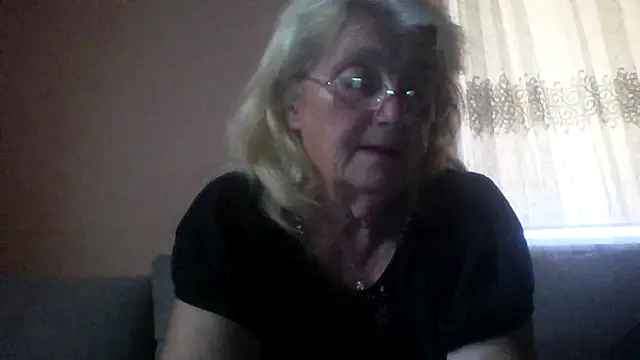AmyLove353 online show from July 2, 2026, 2:56 am
