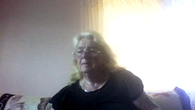 AmyLove353 online show from July 25, 2026, 4:09 am