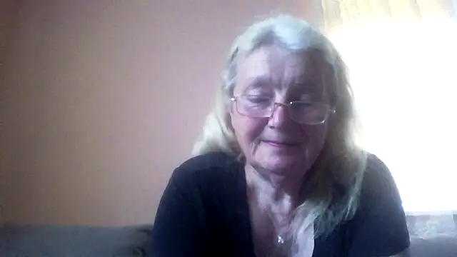AmyLove353 online show from June 6, 2026, 5:56 am