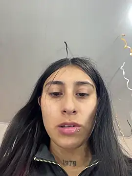 Snapshot of Violeet-Smith chatting on January 16, 2026, 5:17 pm Violeet-Smith online show from January 16, 2026, 5:17 pm