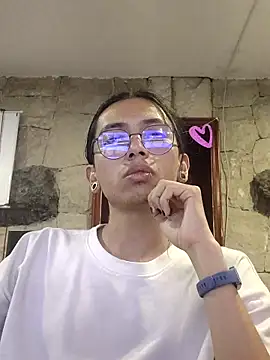 Snapshot of _Astrea_ chatting on February 8, 2026, 8:12 am Astrea online show from February 8, 2026, 8:12 am