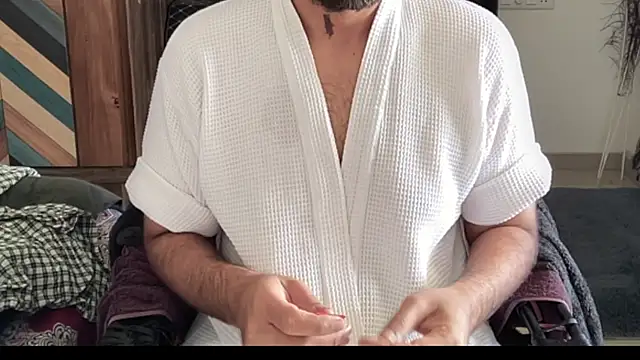 MakeMeAwareAah online show from January 13, 2026, 6:39 am