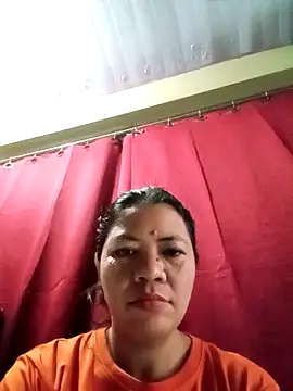 Yummymarie09 online show from November 13, 2025, 3:43 am