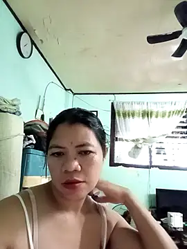 Yummymarie09 online show from November 7, 2025, 10:35 pm