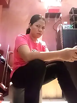 Yummymarie09 online show from November 7, 2025, 4:17 am