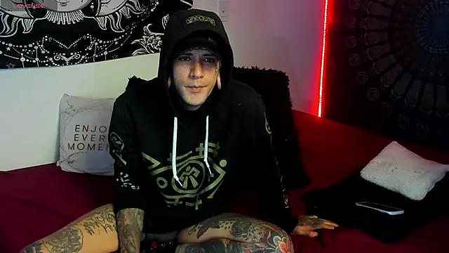 cleoo jhonny online show from November 10, 2025, 2:05 am