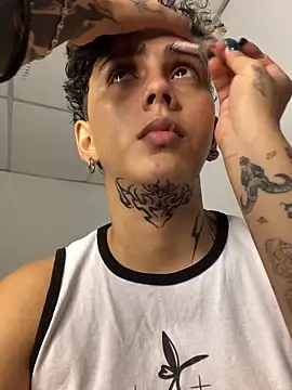 Abby Evanns1 online show from November 5, 2025, 1:42 am