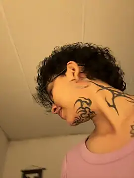 Abby Evanns1 online show from April 8, 2026, 2:18 pm