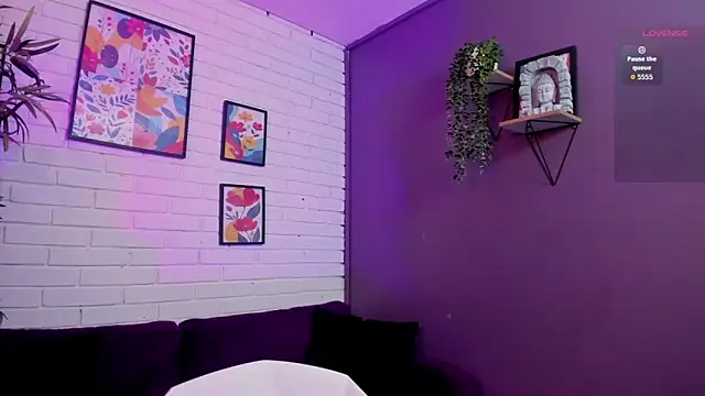 Sofia  Stk online show from November 23, 2025, 3:38 am