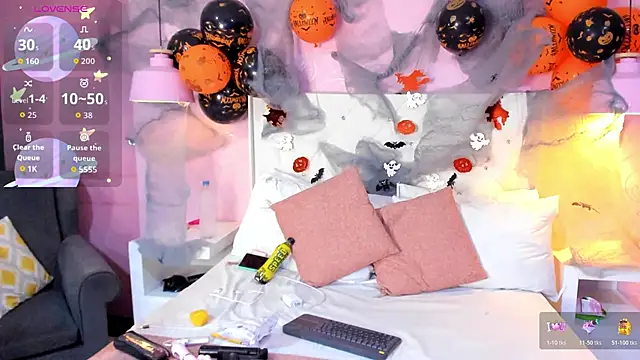 Snapshot of EvaTyson chatting on October 28, 2025, 7:13 pm EvaTyson online show from October 28, 2025, 7:13 pm