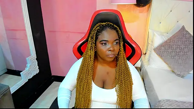 Snapshot of EvaTyson chatting on November 1, 2025, 8:03 pm EvaTyson online show from November 1, 2025, 8:03 pm