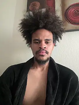 Snapshot of Mrmakeherwet_Tez chatting on February 23, 2026, 12:12 am Mrmakeherwet Tez online show from February 23, 2026, 12:12 am