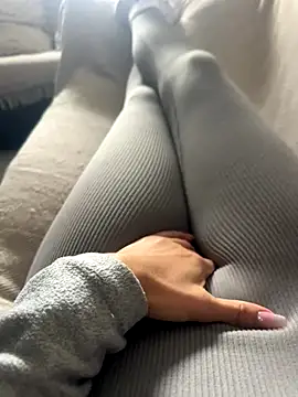 Snapshot of Rubia_divina7 chatting on December 2, 2025, 10:50 am Rubia divina7 online show from December 2, 2025, 10:50 am