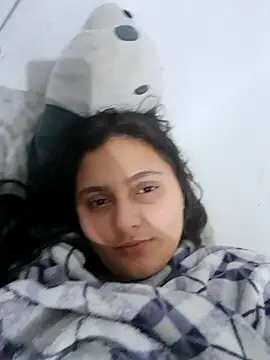 Layla Latina online show from November 2, 2025, 3:55 am