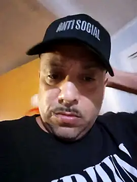 LatinDaddy773 online show from October 20, 2025, 11:16 pm