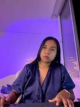 aly nicols online show from November 8, 2025, 1:20 am