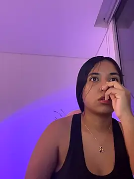 aly nicols online show from December 2, 2025, 2:01 am