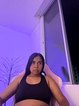 aly nicols online show from November 18, 2025, 6:06 am