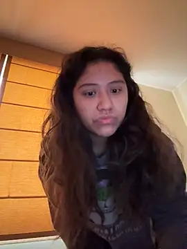 Kmiii21 online show from October 21, 2025, 2:16 pm