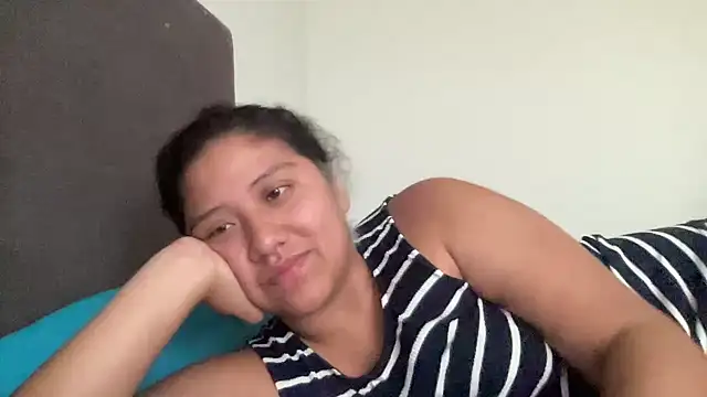 Kmiii21 online show from February 18, 2026, 8:38 pm