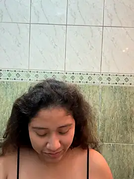 Kmiii21 online show from October 28, 2025, 2:49 pm